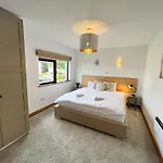Sea Whispers - My Charming Costal Retreat In *