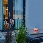 Sea Whispers - My Charming Costal Retreat In Villa Youghal