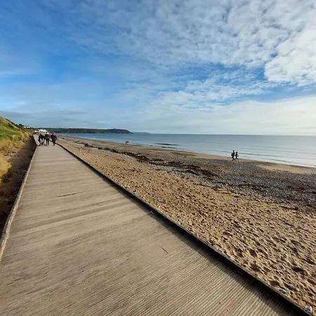 Sea Whispers - My Charming Costal Retreat In