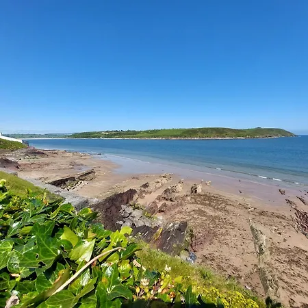 Sea Whispers - My Charming Costal Retreat In Villa *