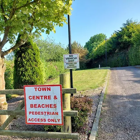 Sea Whispers - My Charming Costal Retreat In فيلة