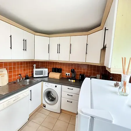 فيلة Sea Whispers - My Charming Costal Retreat In *