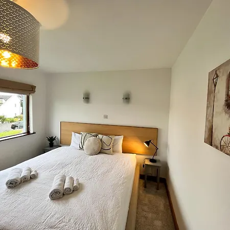Sea Whispers - My Charming Costal Retreat In Villa