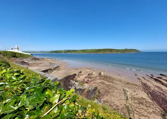 Sea Whispers - My Charming Costal Retreat In Villa *